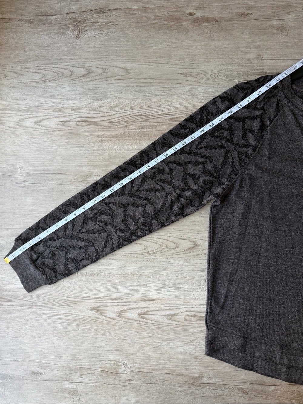 Democracy XL Heather Espresso Mixed Media Lace Sleeve Top NWT - Picture 15 of 16
